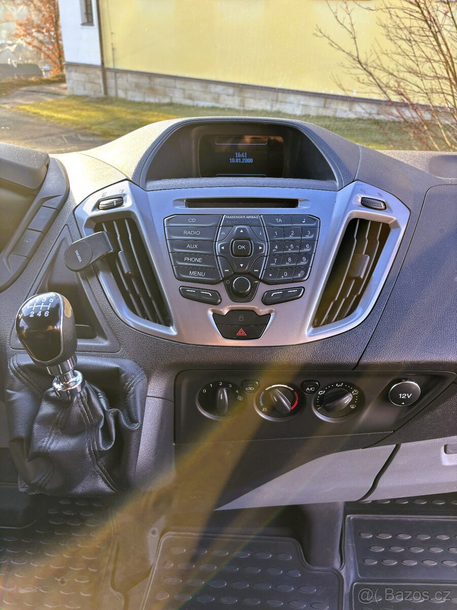 Ford Transit Custom, r.v. 2015, 8 míst k sezení. - 13