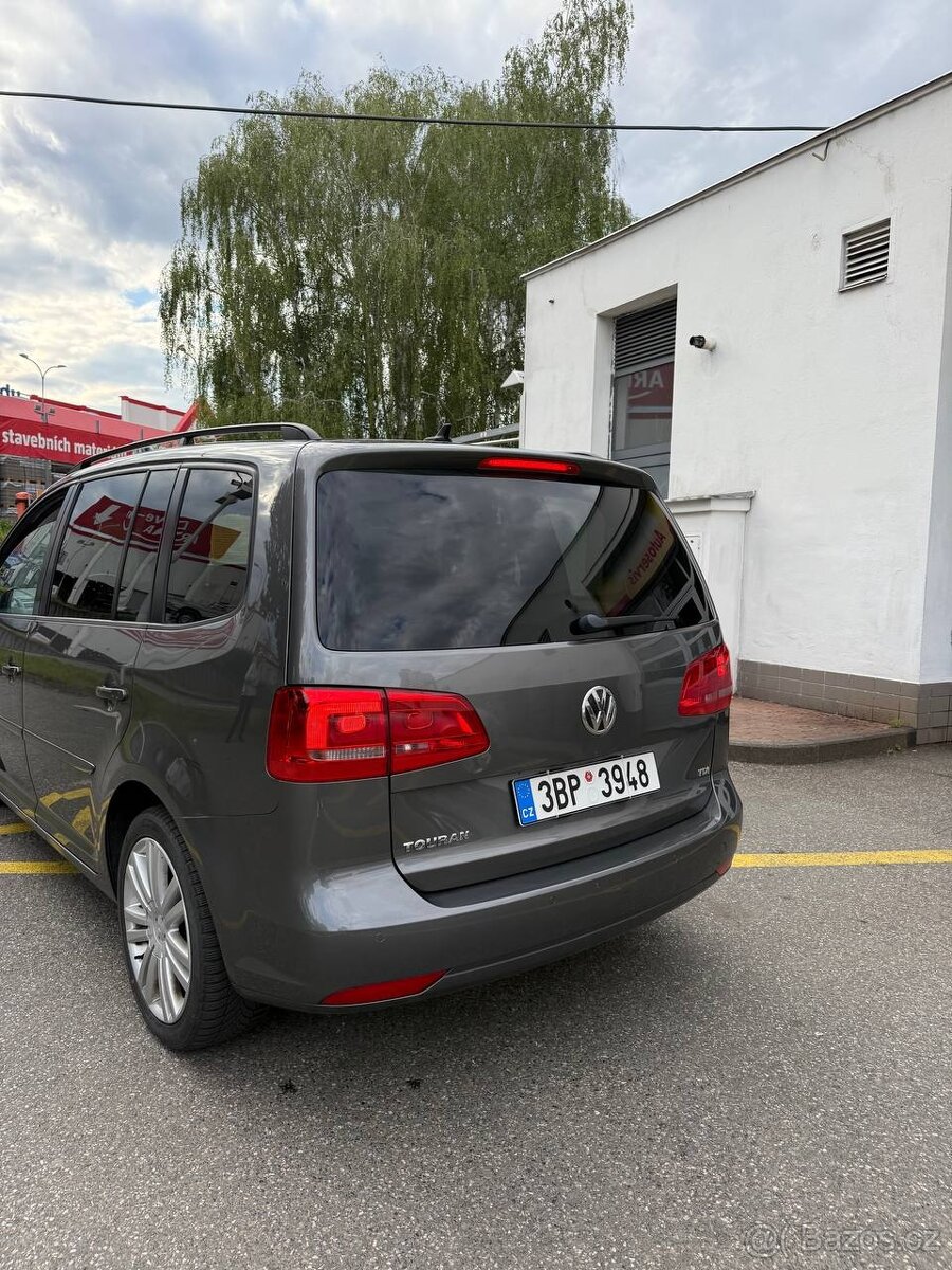 Volkswagen Touran 2011 - 13