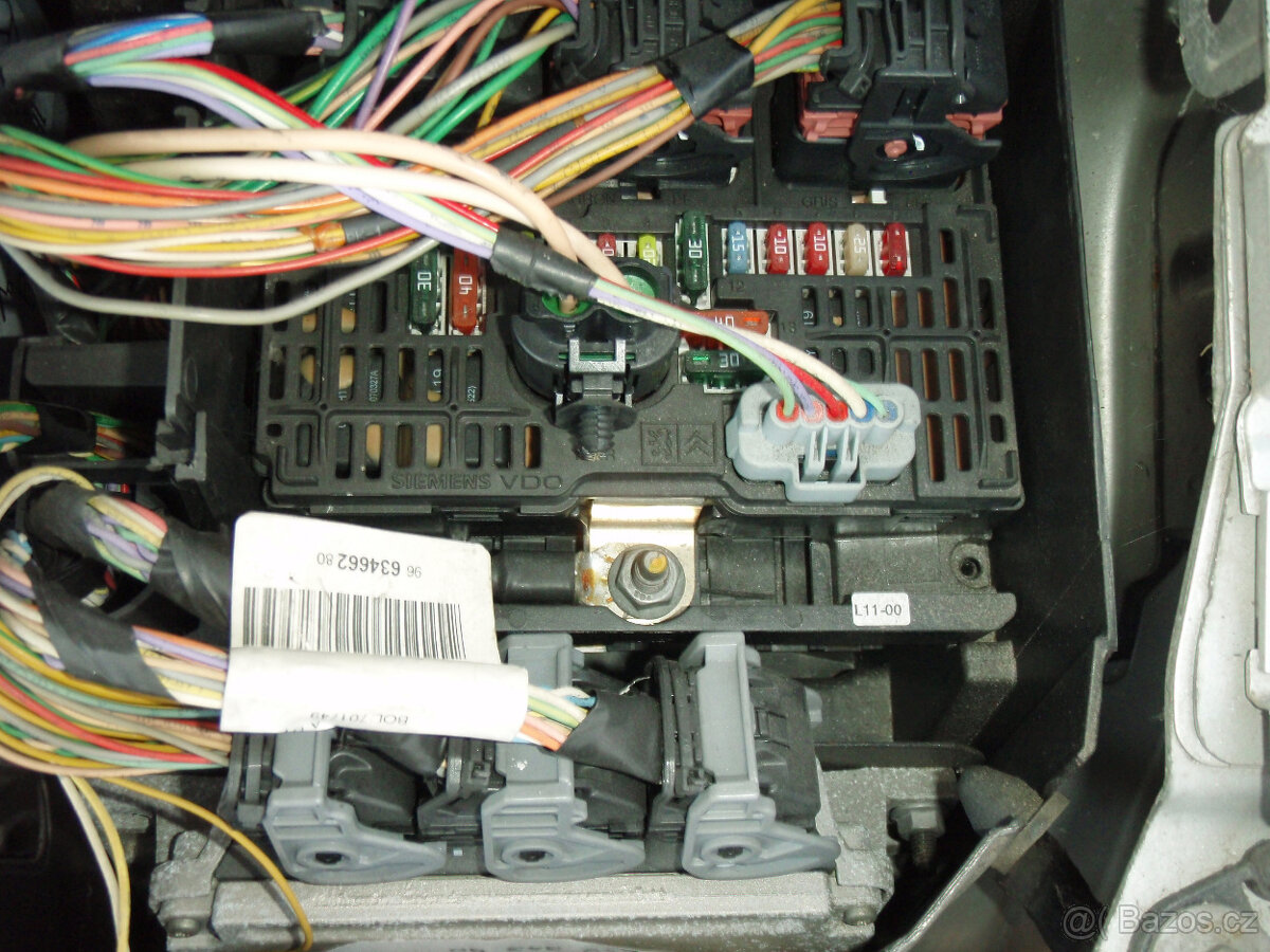 CITROEN C4 HATCHBACK 1.4i 16V KFU 65kW 2007 - 13