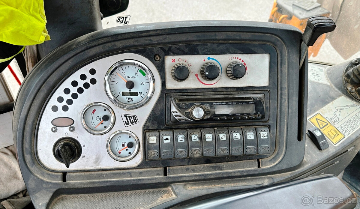 JCB 4CX traktorbagr - 13