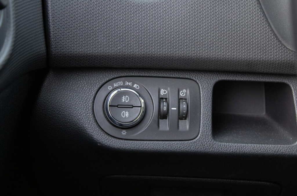 Opel Meriva 1.4 turbo Drive MT/6 - 13