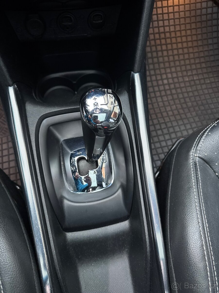 Peugeot 2008, 1.6HDI, Automat - 13