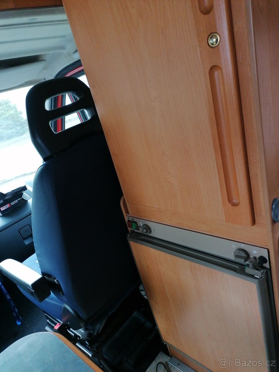 Prodám obytnou dodávku - 13