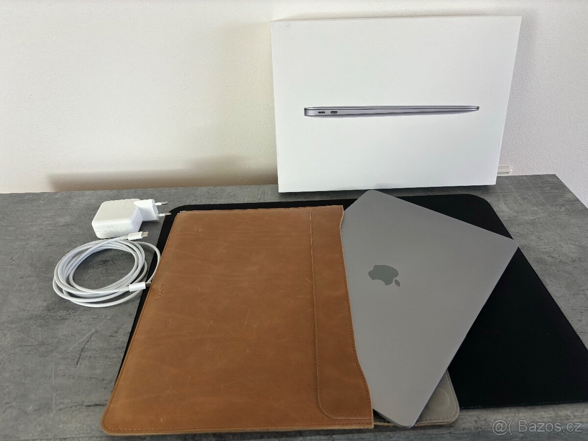 MacBook Air M1 – 8GB / 256GB, jako nový - 13