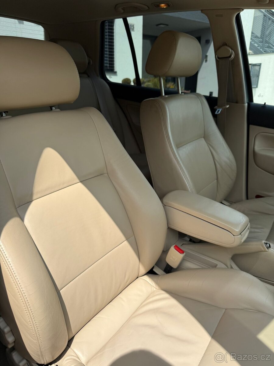 Volkswagen Golf 2.8 V6 4Motion 81000km UNIKÁTNÍ KUS - 13