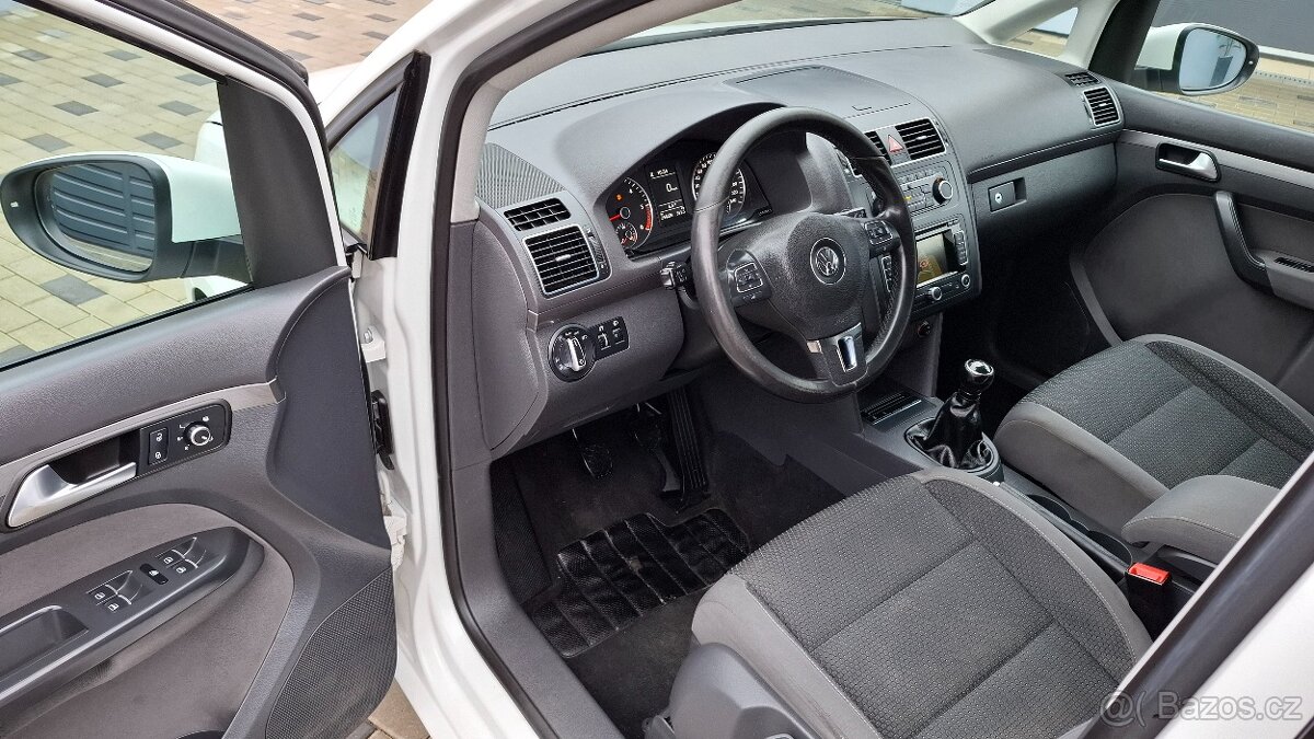 Volkswagen Touran II 1,6 TDI - 77kw. Comfortline - ZACHOVALÝ - 13