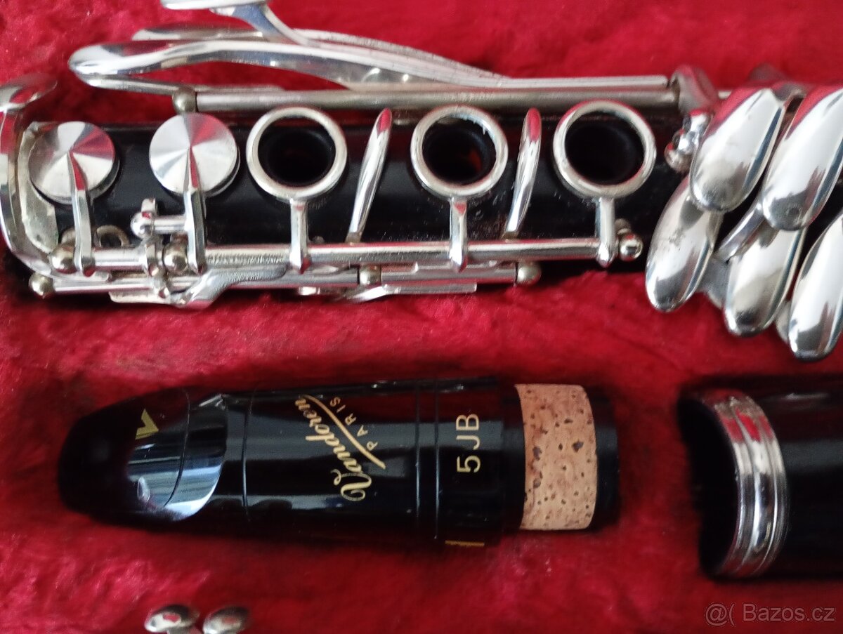 Prodám B Klarinet. Zn. Maestro Amati - 13