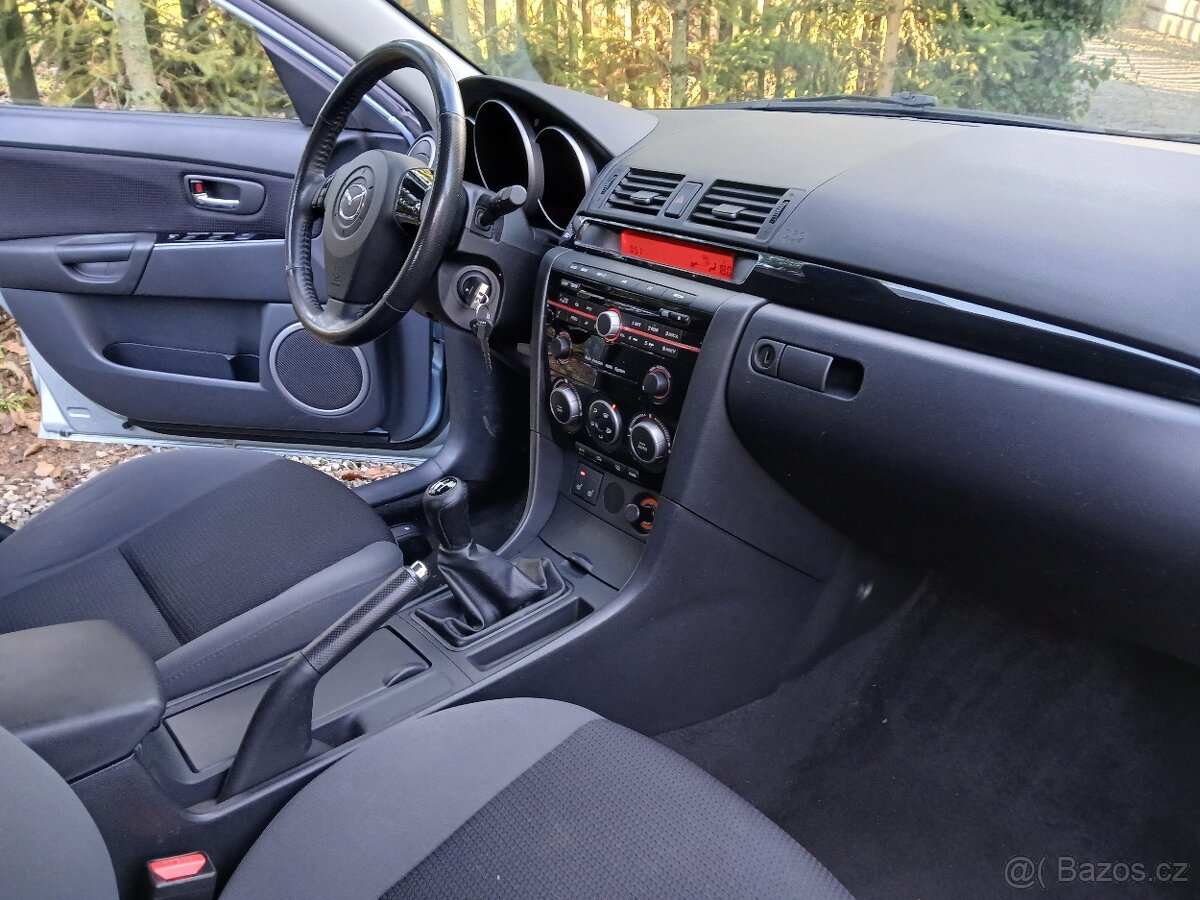 Prodám Mazdu 3r.v.2009 1.6benzin 77KW - 13