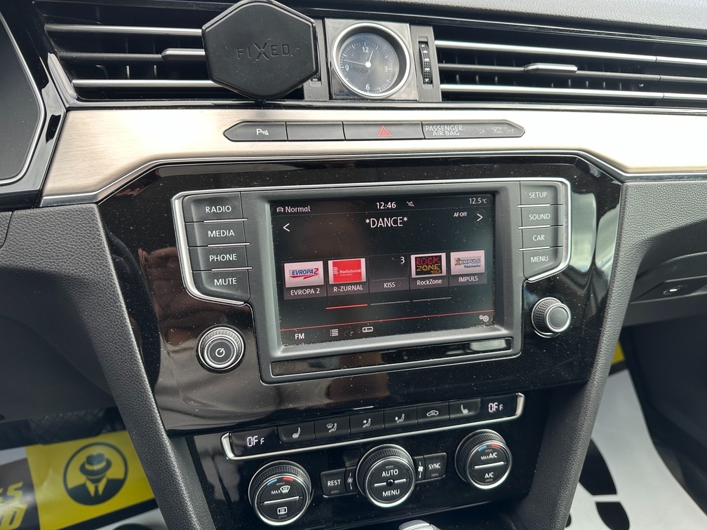 Volkswagen Passat 2015 - 13