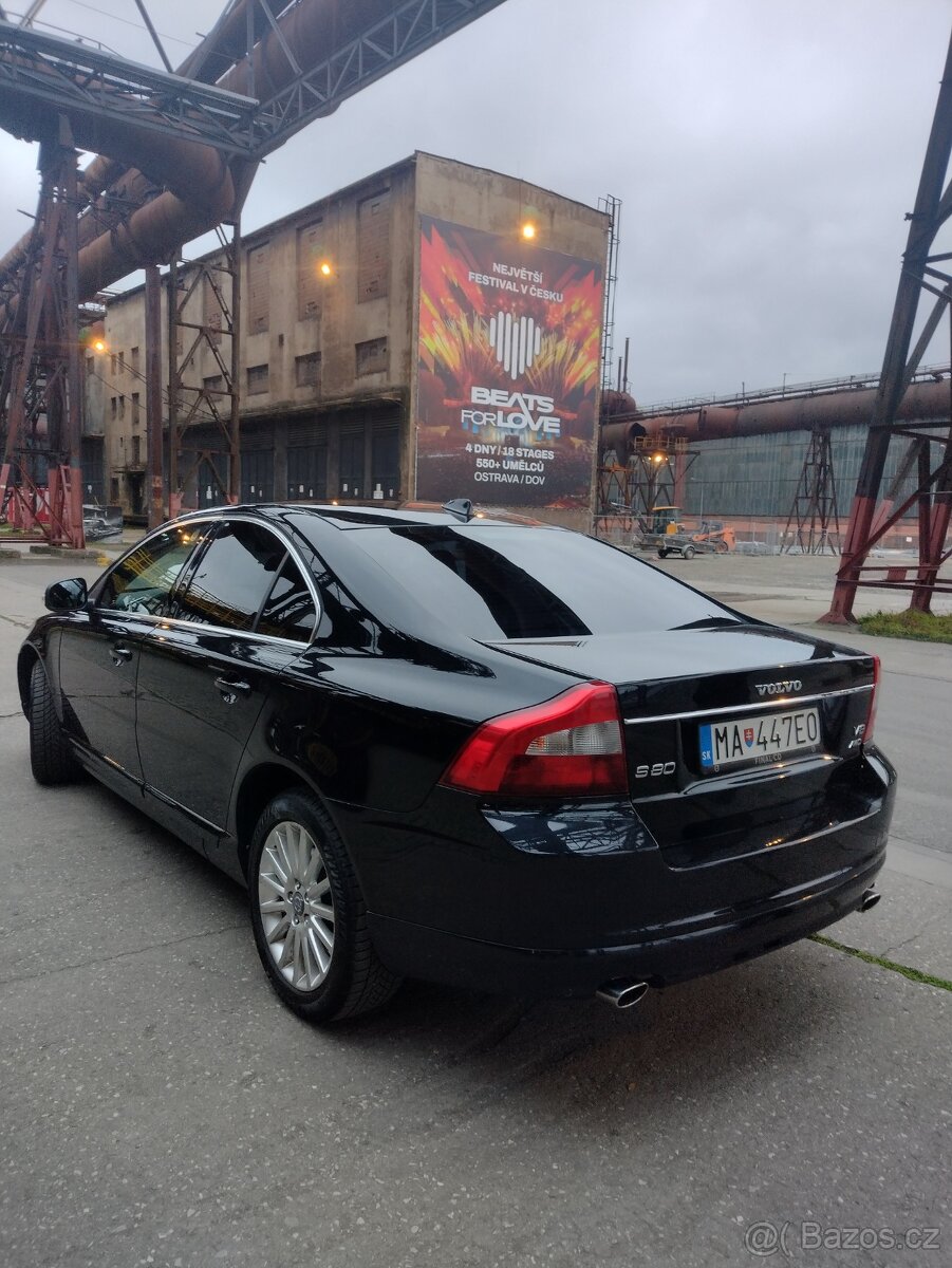 Volvo S80 V8 4.4i AWD (4x4) - 13