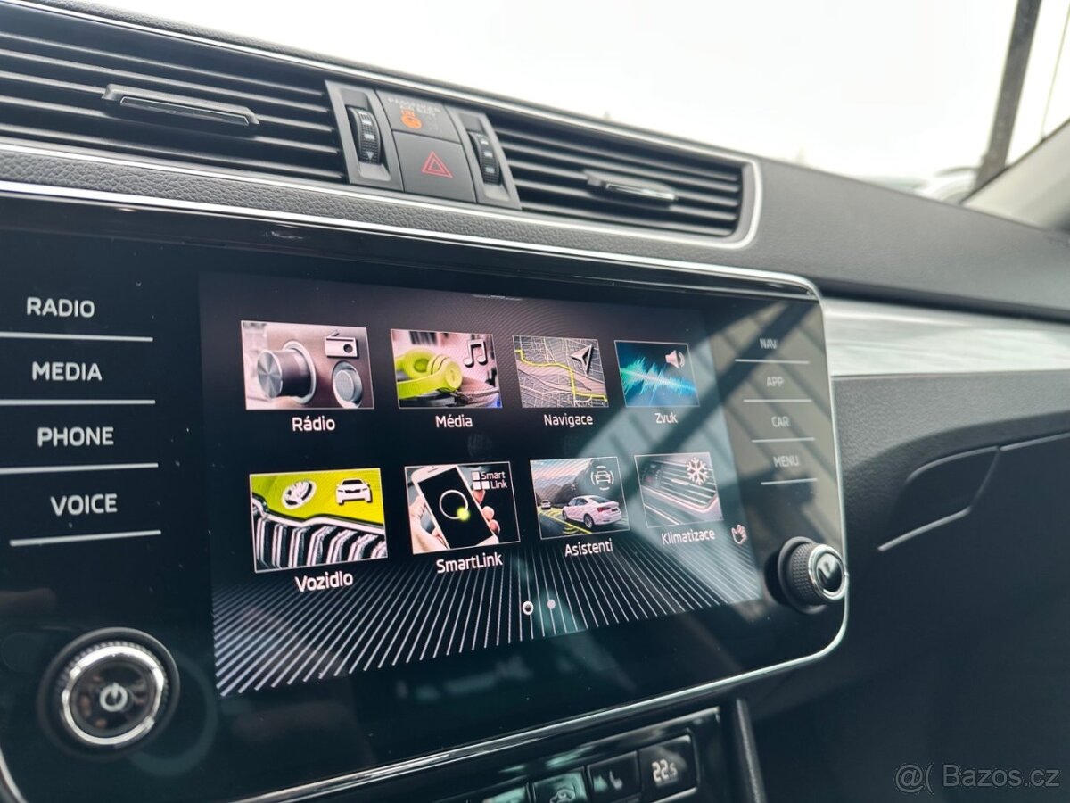 Škoda Superb 2.0TDi VIRTUAL,KAMERA,1.MAJ. - 13
