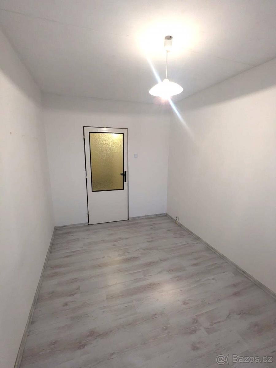 Pronájem bytu 2+kk, Fügnerova 254, Bílina, 11.patro - 13