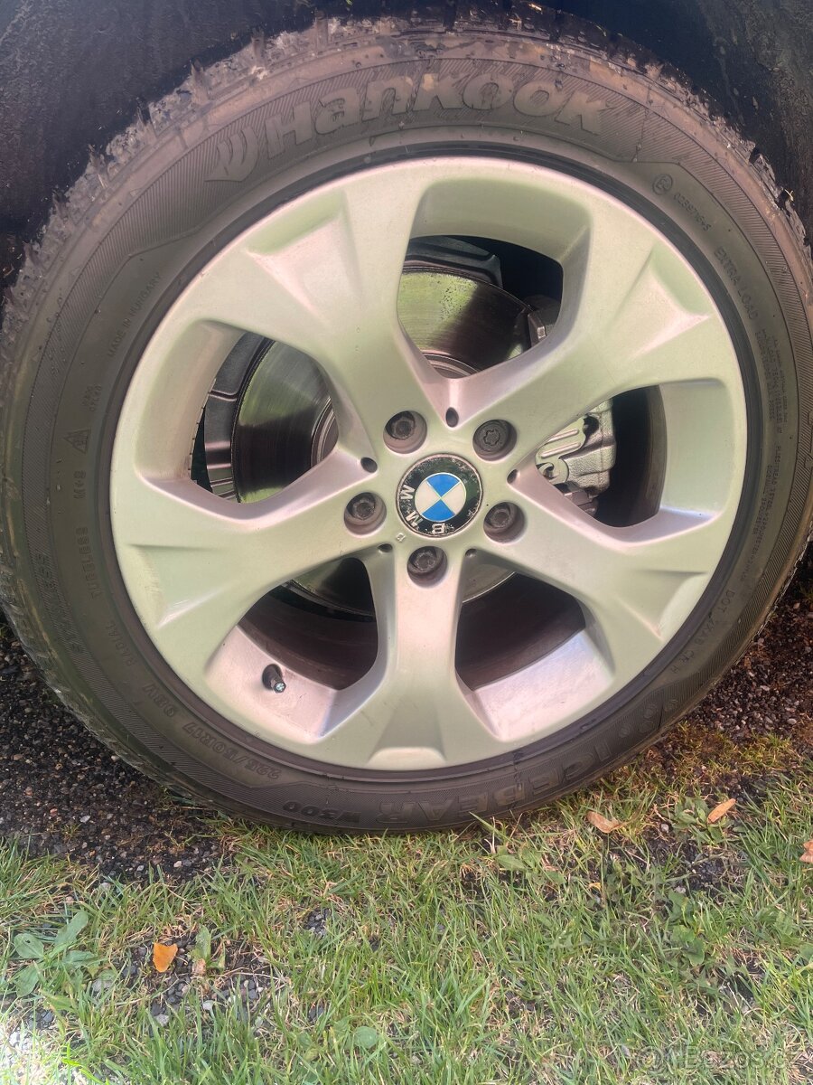 BMW X1 XDRIVE 18D - 13