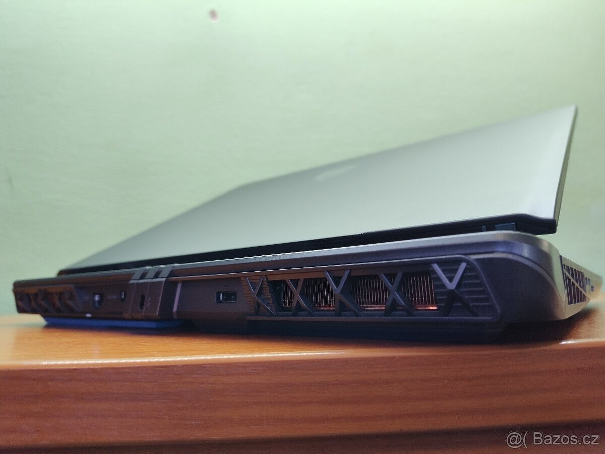 16 Vector,RTX-5070ti-12gb,Ultra-7,QHD+,32GB,1TB-TOP-ZÁRUKA - 13