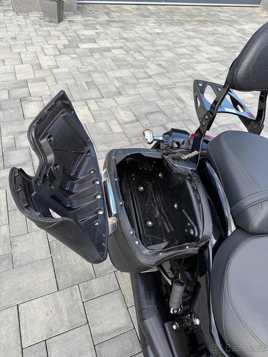 Intruder C 1500T - 13