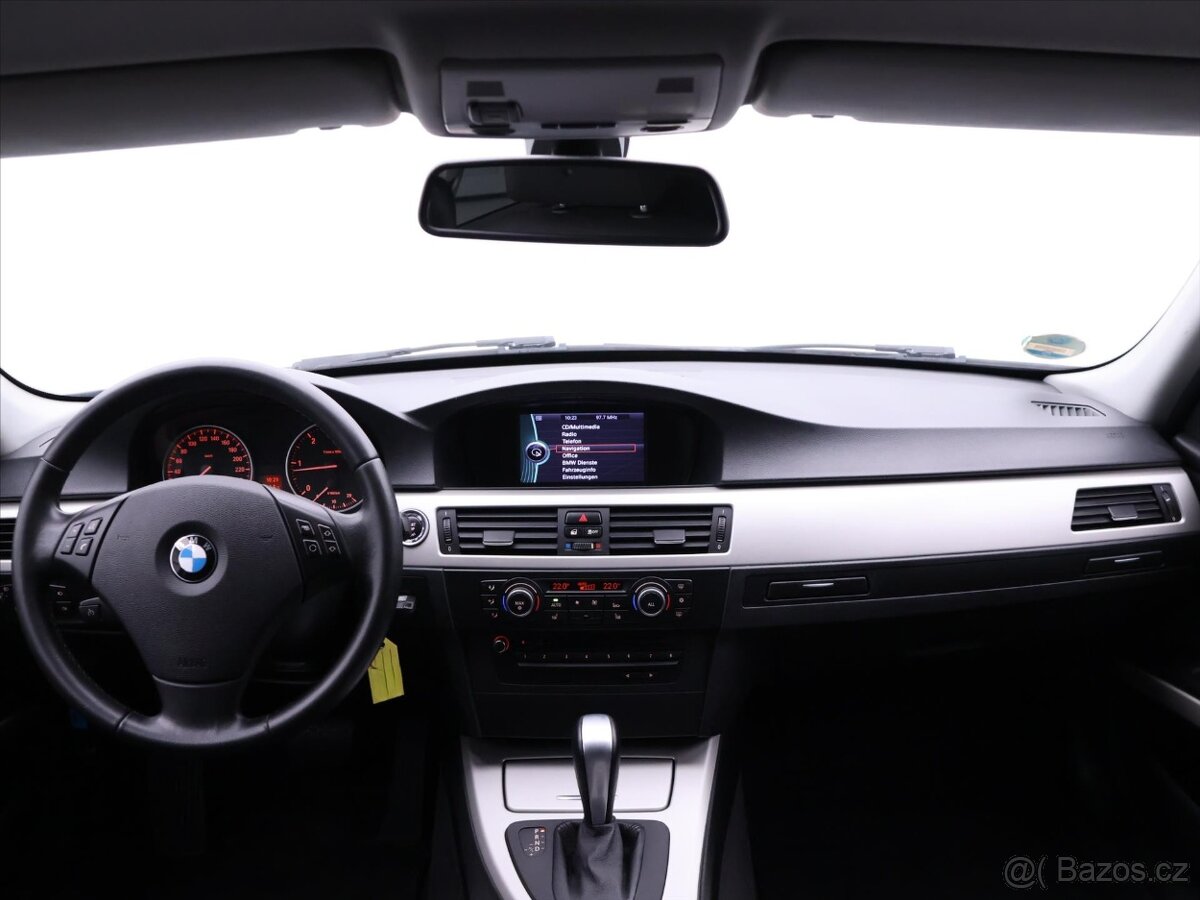BMW 3 Series, BMW 320d Touring 2012-Serviced 149 000 Kč - 13