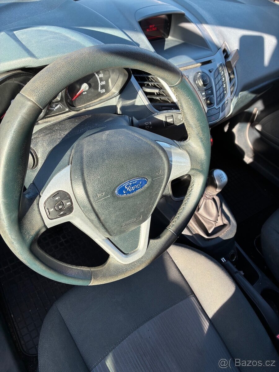 Ford Fiesta - 13