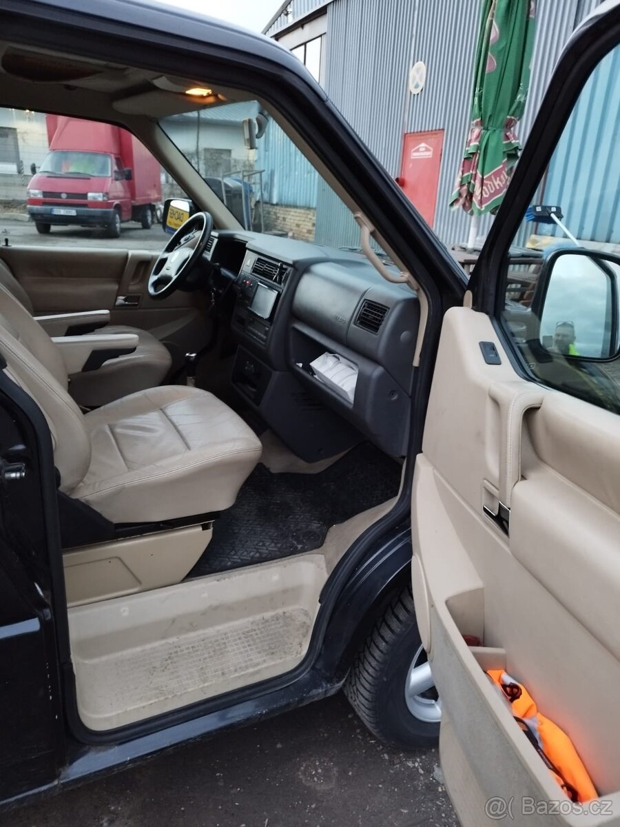 T4 PICK-UP 2.5 TDi SYNCRO - 13
