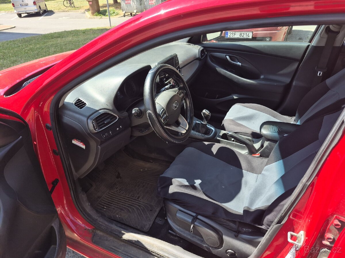Hyundai i30 Fastback (2018) – Nová STK, po rozvodech - 13