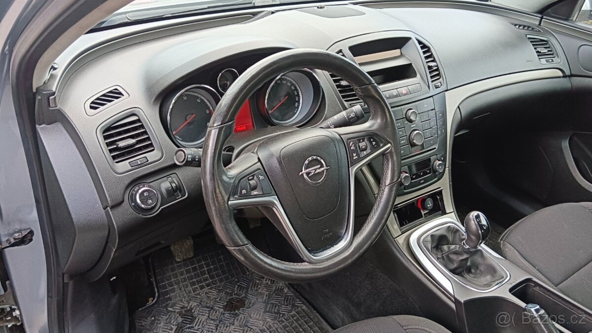 Opel Insignia 2.0 CDTi 96KW - 13