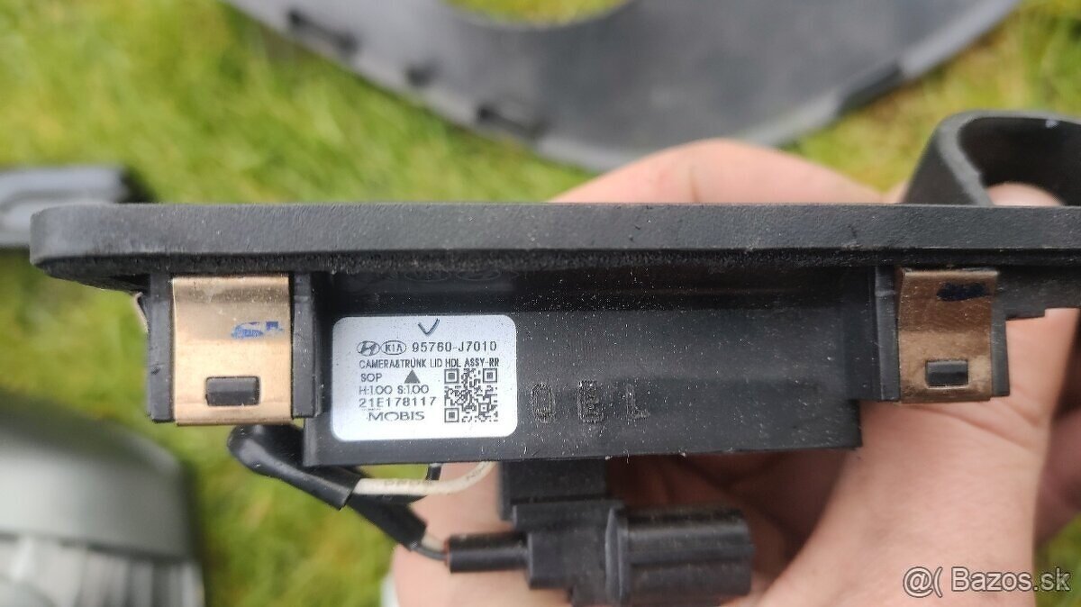 Ruzne veci Toyota, KIA, Mercedes - zrcadlo, listy, absorber - 13