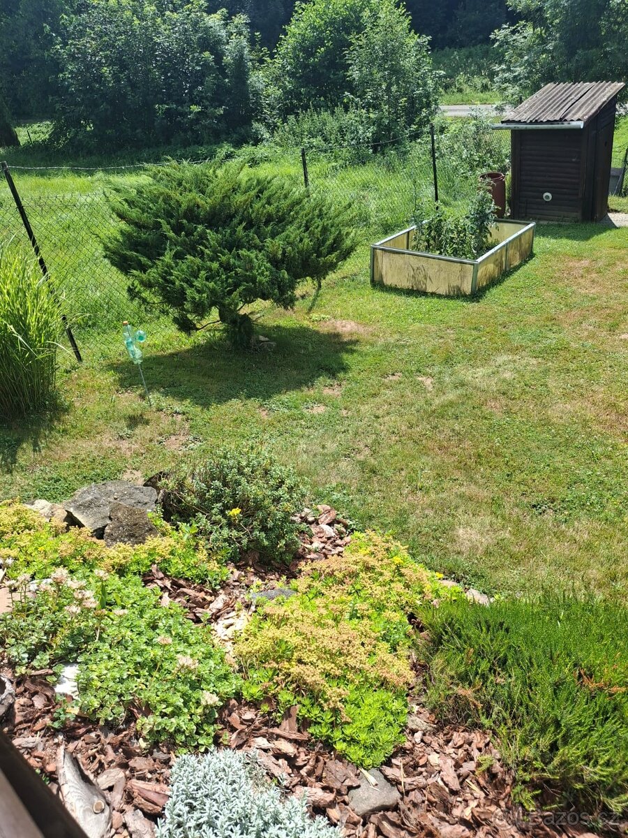 Prodej útulné chaty s bazénem, zahradou a pergolou - 13