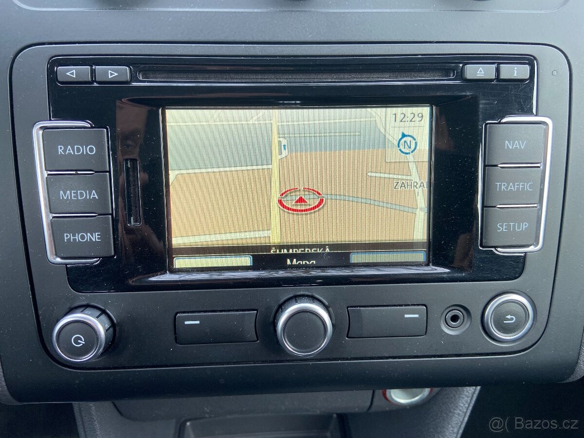 VW Touran 1.6 TDi Navigace,Climatronic - 13