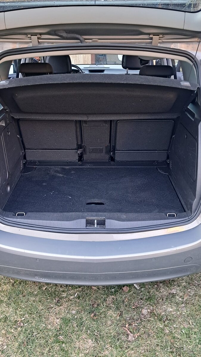 Opel Meriva 1.4i - 13