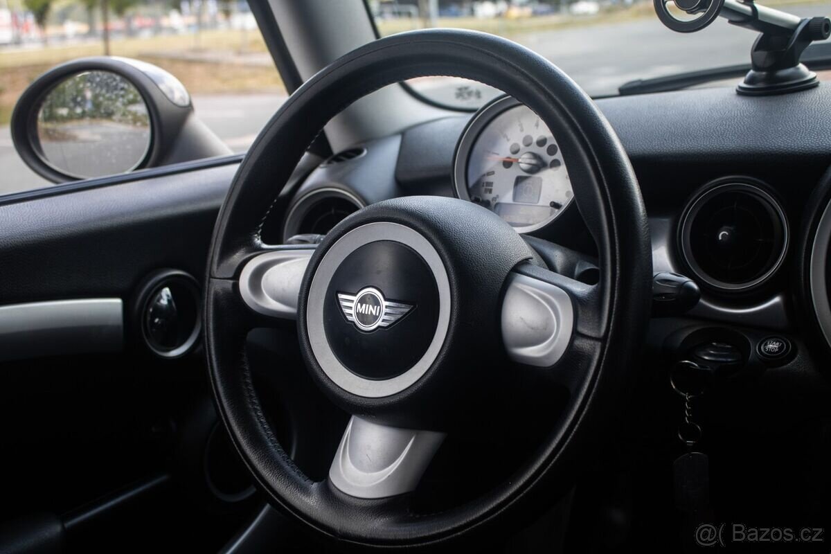 Mini Cooper 1.6 88kW (2007) - 13