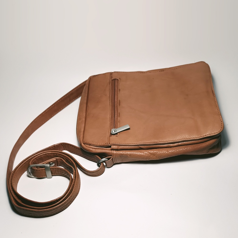 Stylová dámská crossbody kabelka - světle hnědá - 13