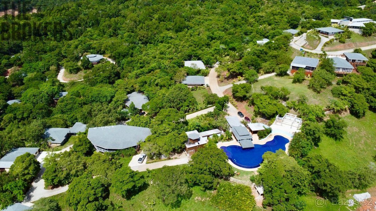 2BD&2BT Wooden Bungalow Diamond Hill Resort, Roatan - 13