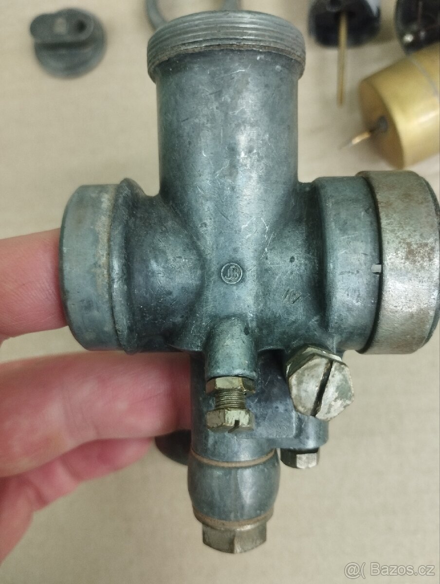 JIKOV ČERNÝ 2424b - 13