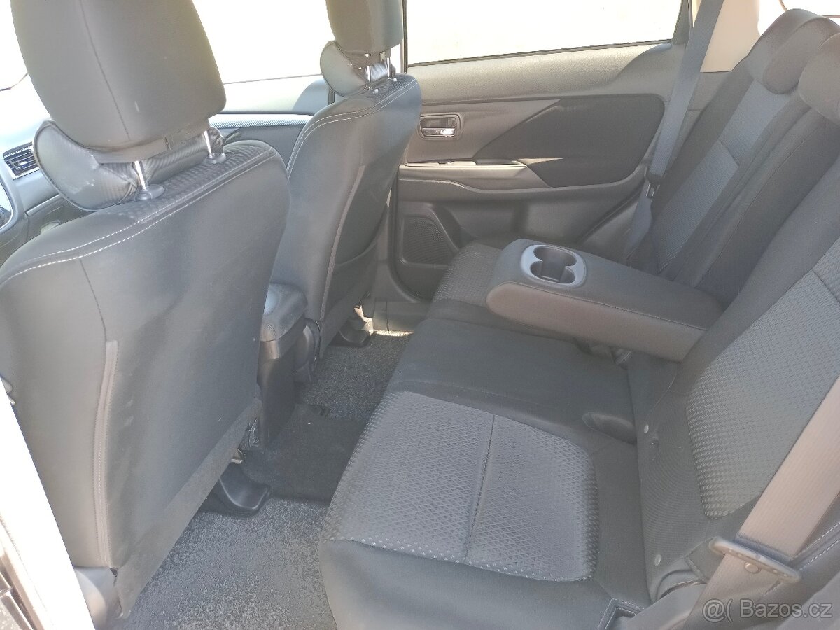 MITSUBISHI OUTLANDER 2.0 16V BENZÍN - 13