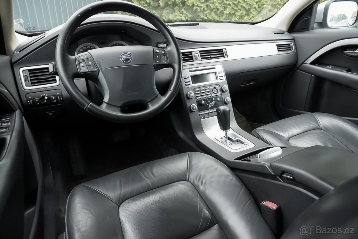 Volvo XC70 2.4 D5 - 13