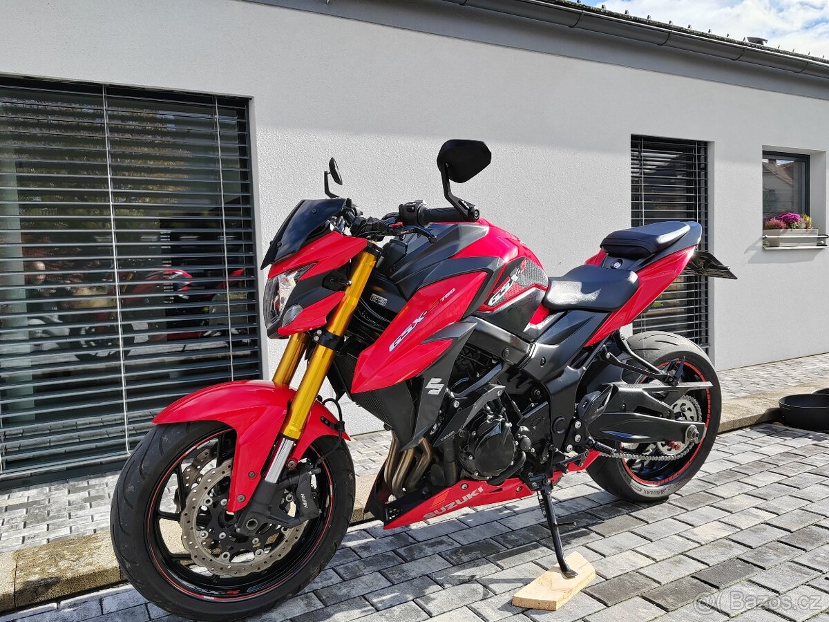 Suzuki gsxs 750 - 13