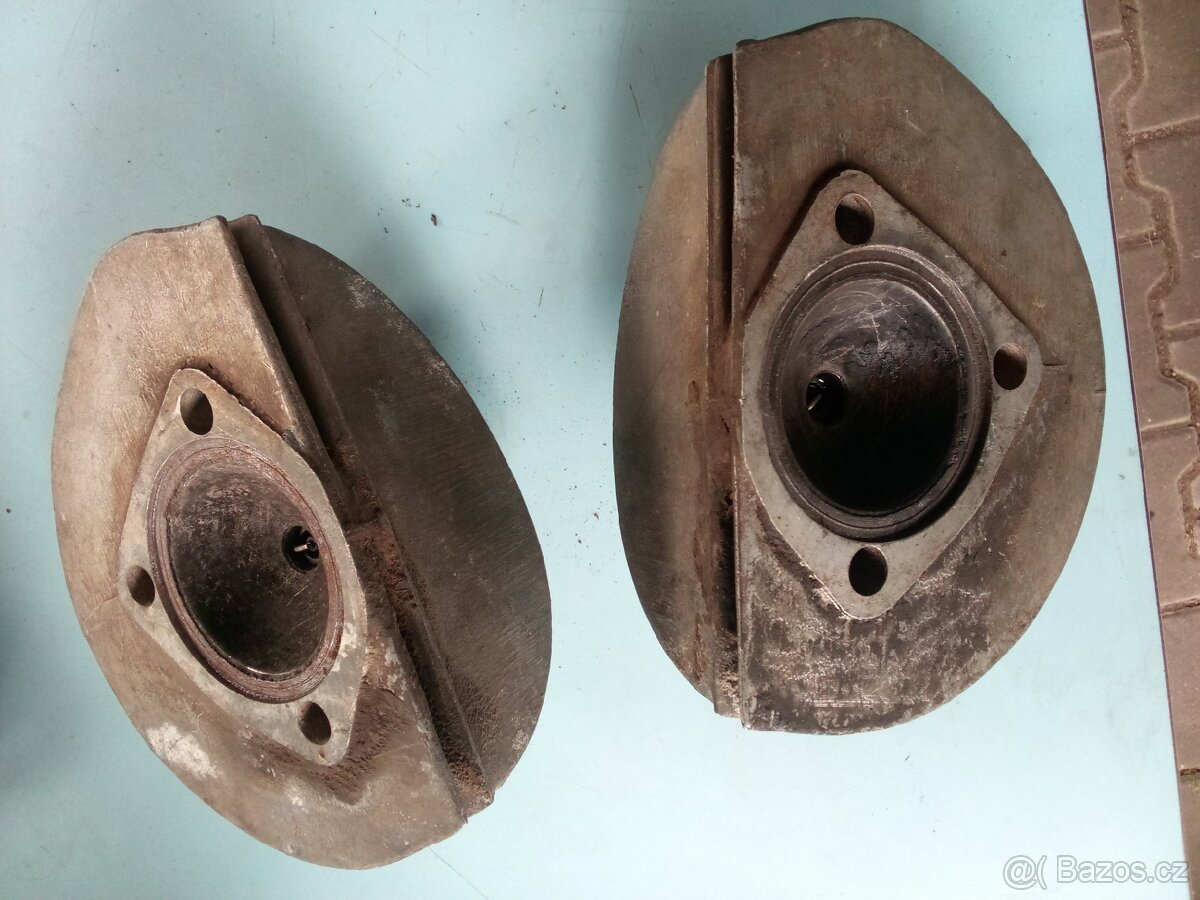 Jawa 350 perak,origo překryt karburace .tachometr 8000kč - 13