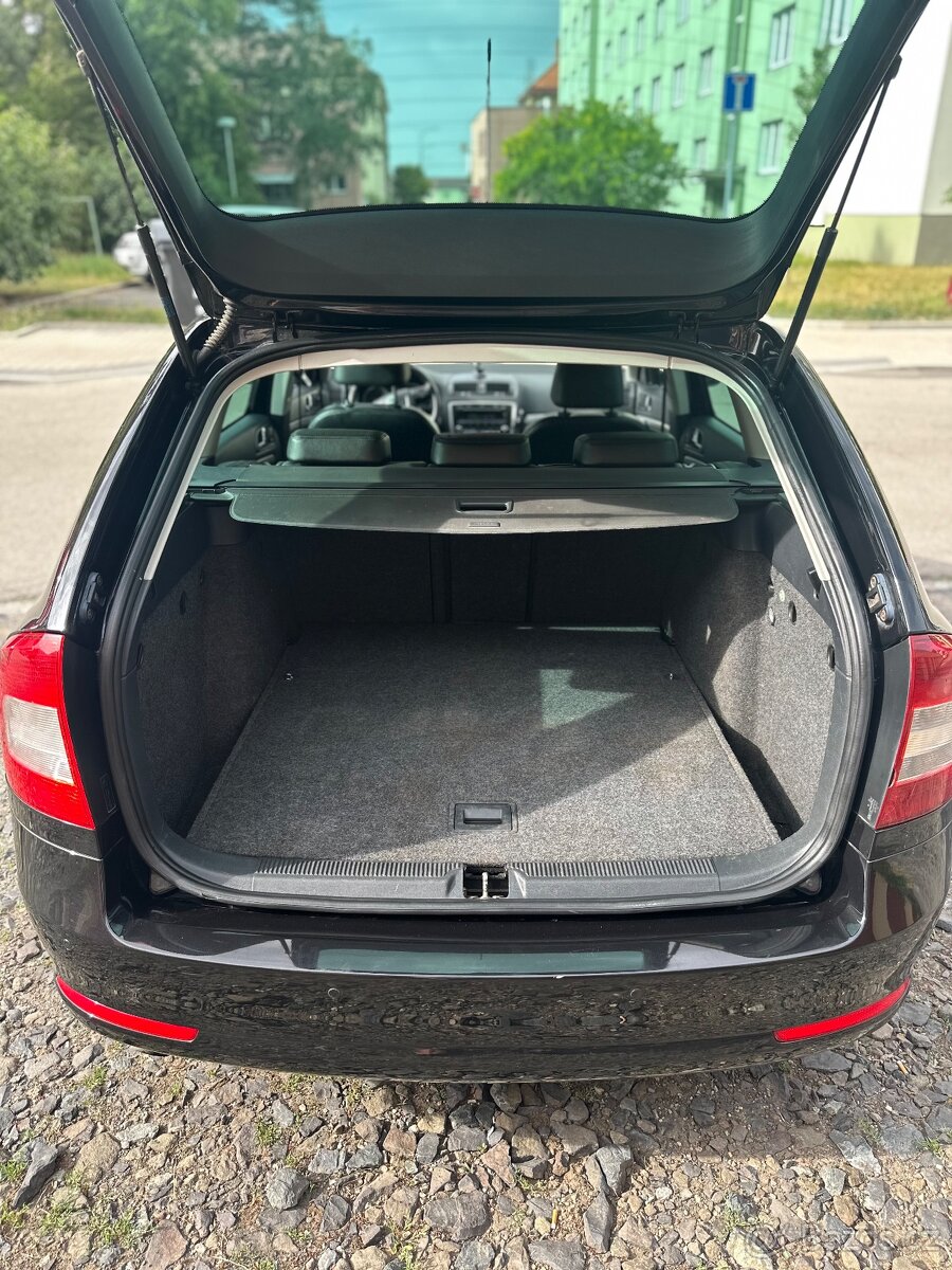 Škoda octavia 2 1.6 TDi DSG Elegance - 13