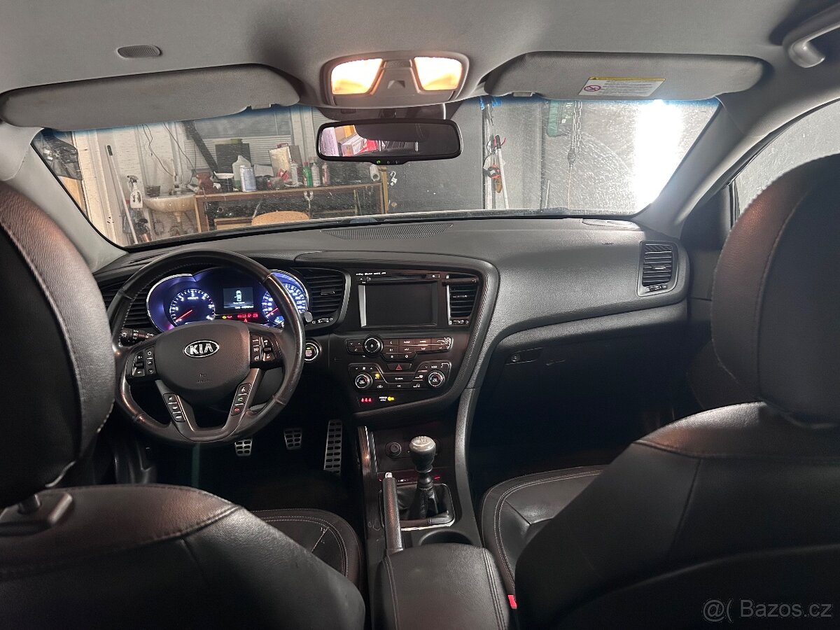Kia optima 3 1.7 crdi plná výbava 2012 - 13