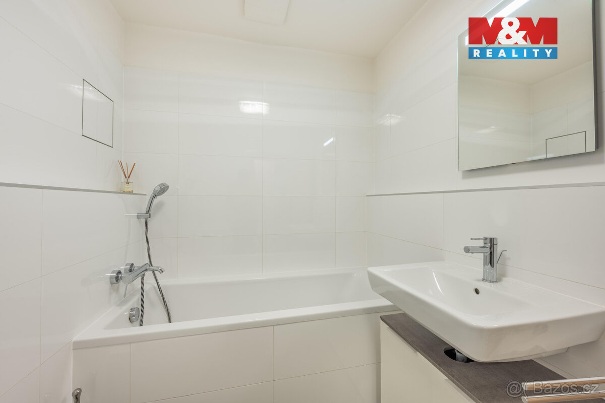 Prodej bytu 1+kk, 38 m², Praha, ul. Nekvasilova - 13