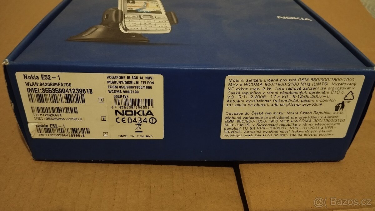 2ks Nokia E52 Zánovní, Kompletní balení - 13