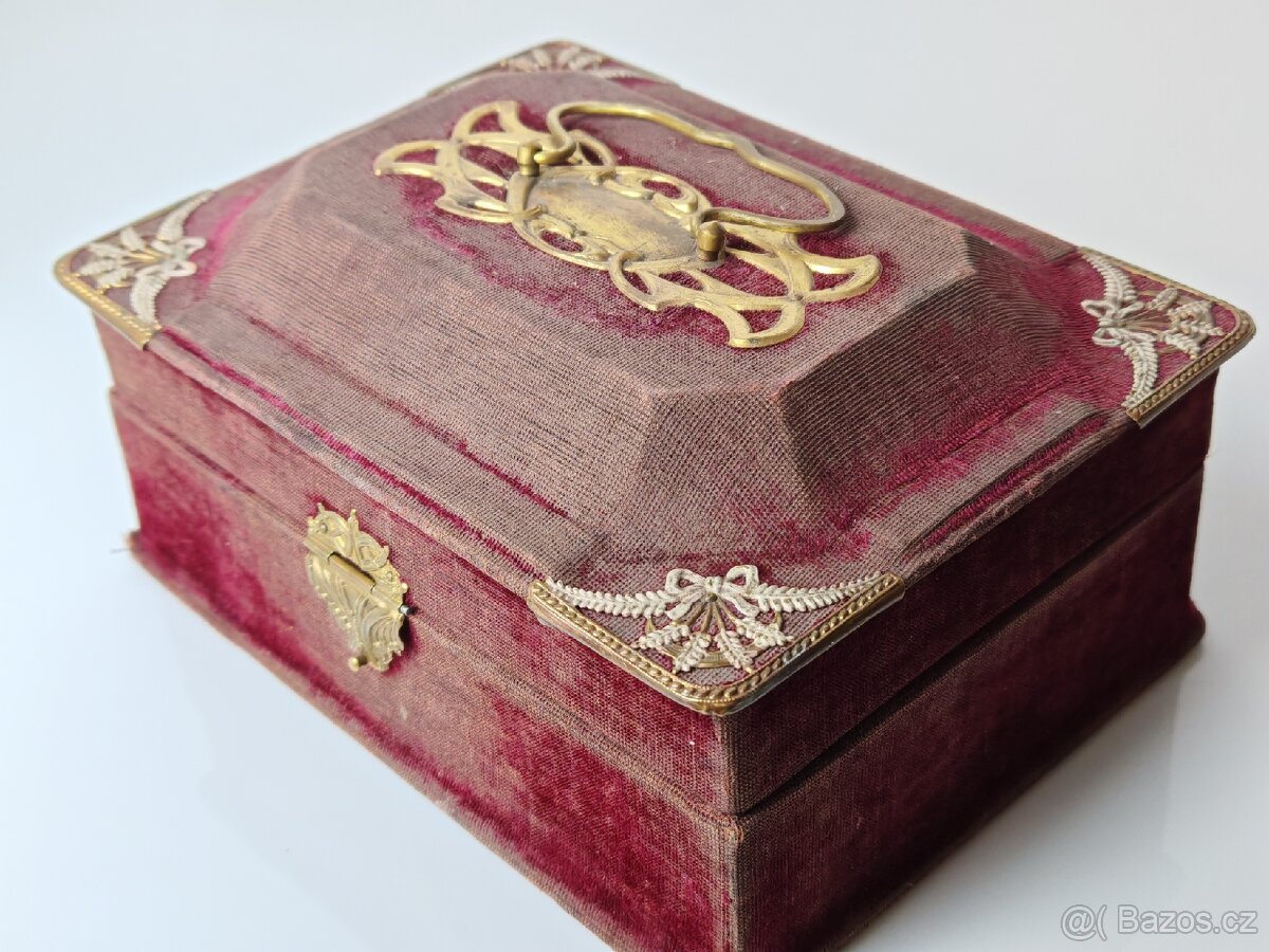 Starožitná šperkovnice - 13