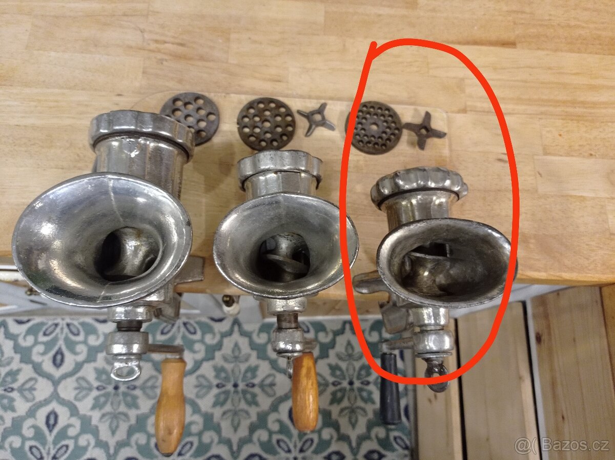 Ruční mlýnek na maso. - 13