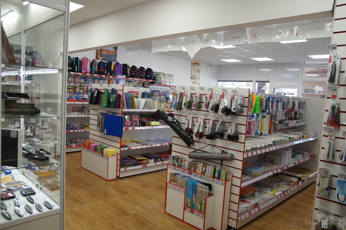 Vybavení obchodů, pokladna, regály - 13