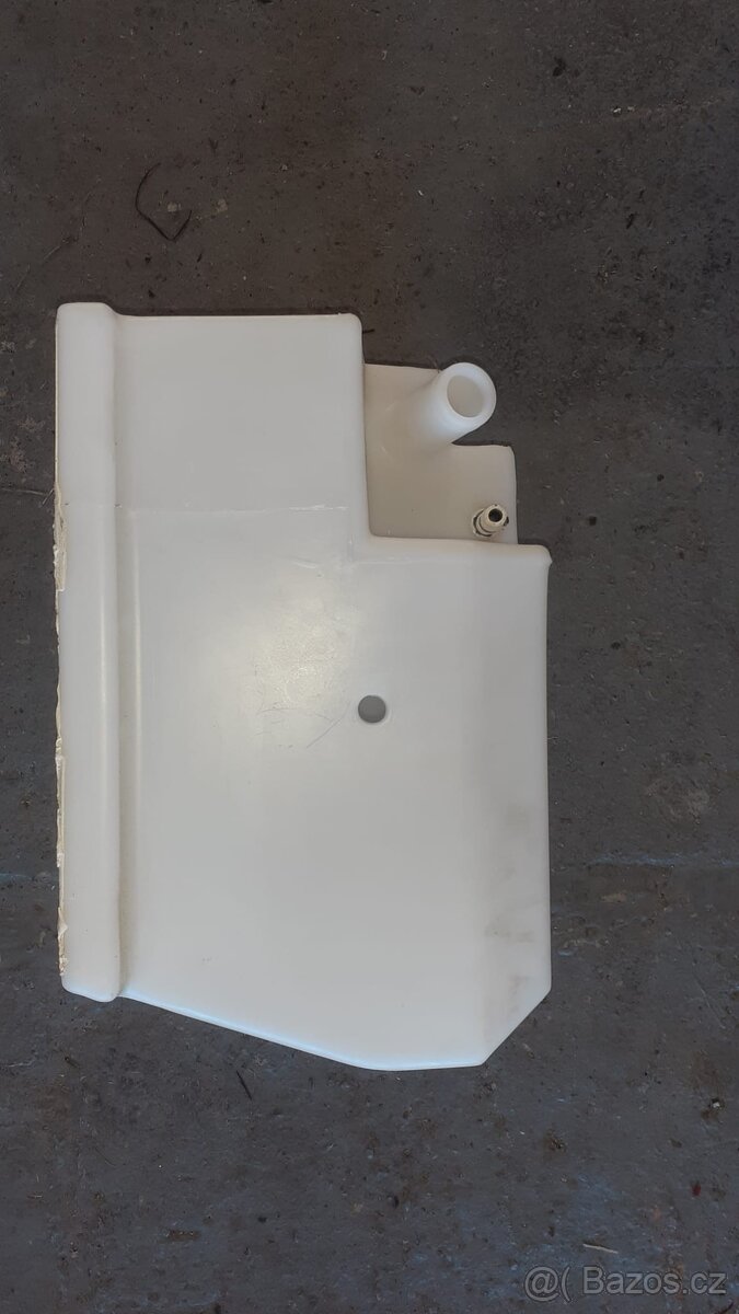 Nádrže na čistou do karavanu - 13