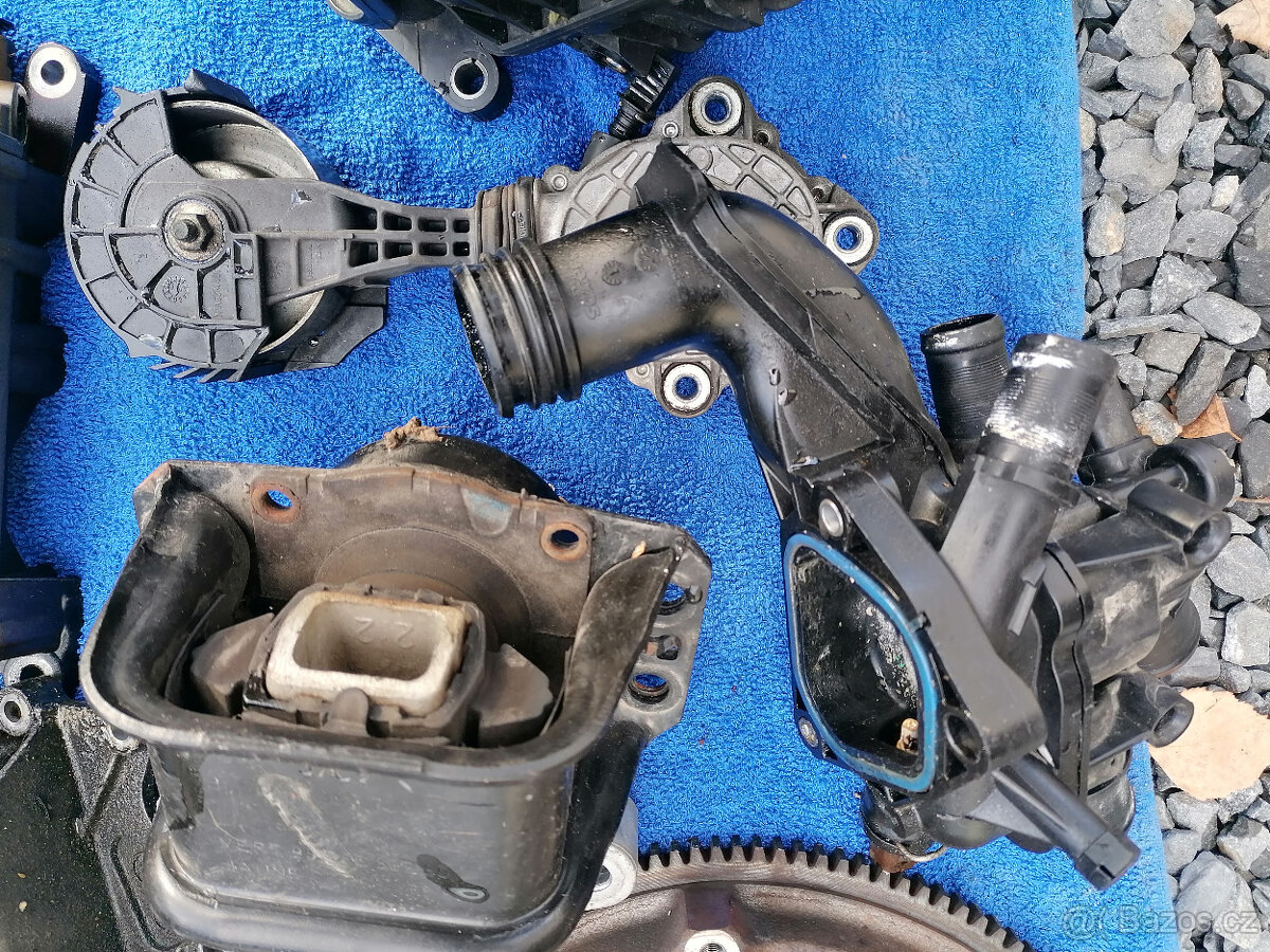 Peugeot Citroen Mini BMW 1,4 VTi díly motoru - 13