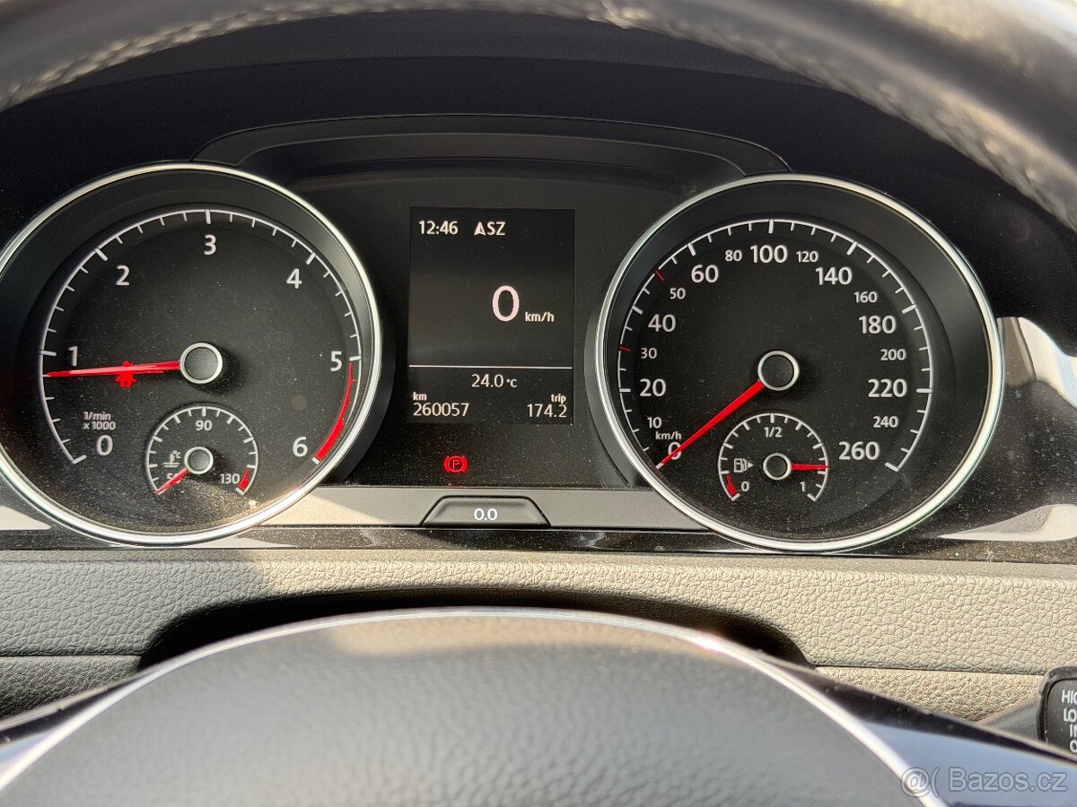 Volkwagen Golf 7 2.0 TDI Highline - 13