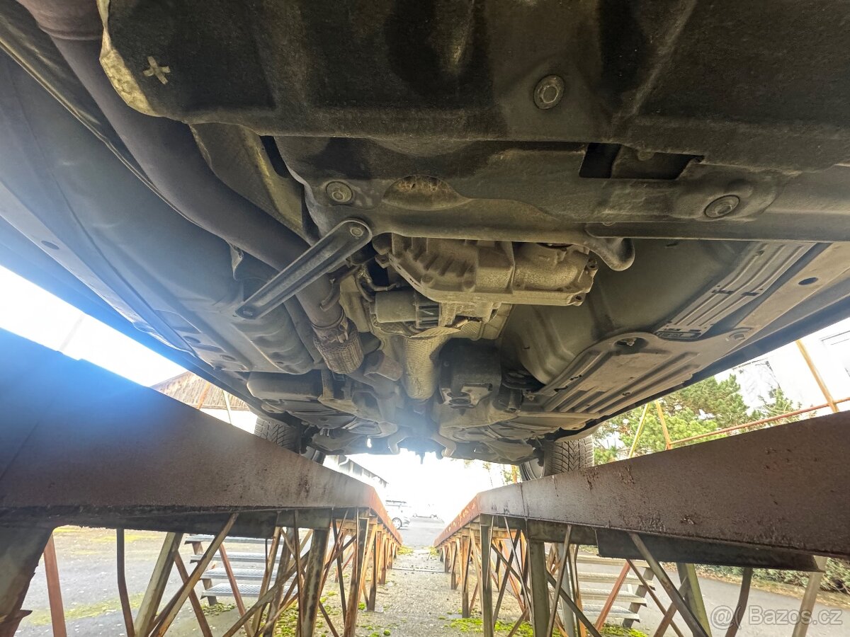 Jeep grand cherokee WK 3.0CRDi 177kw DPH - 13