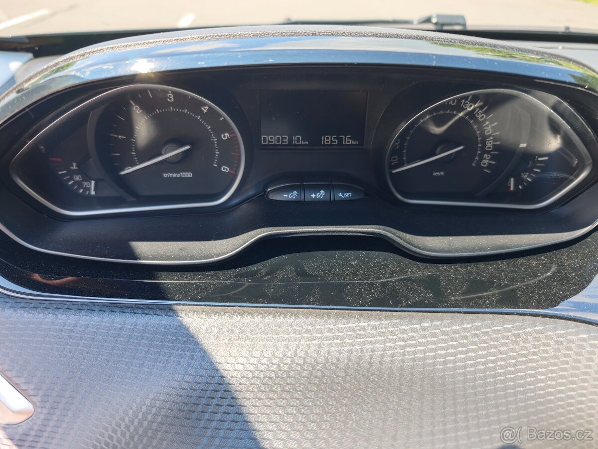 Peugeot 2008 Active 1,5 BHDI 75 kW - 13