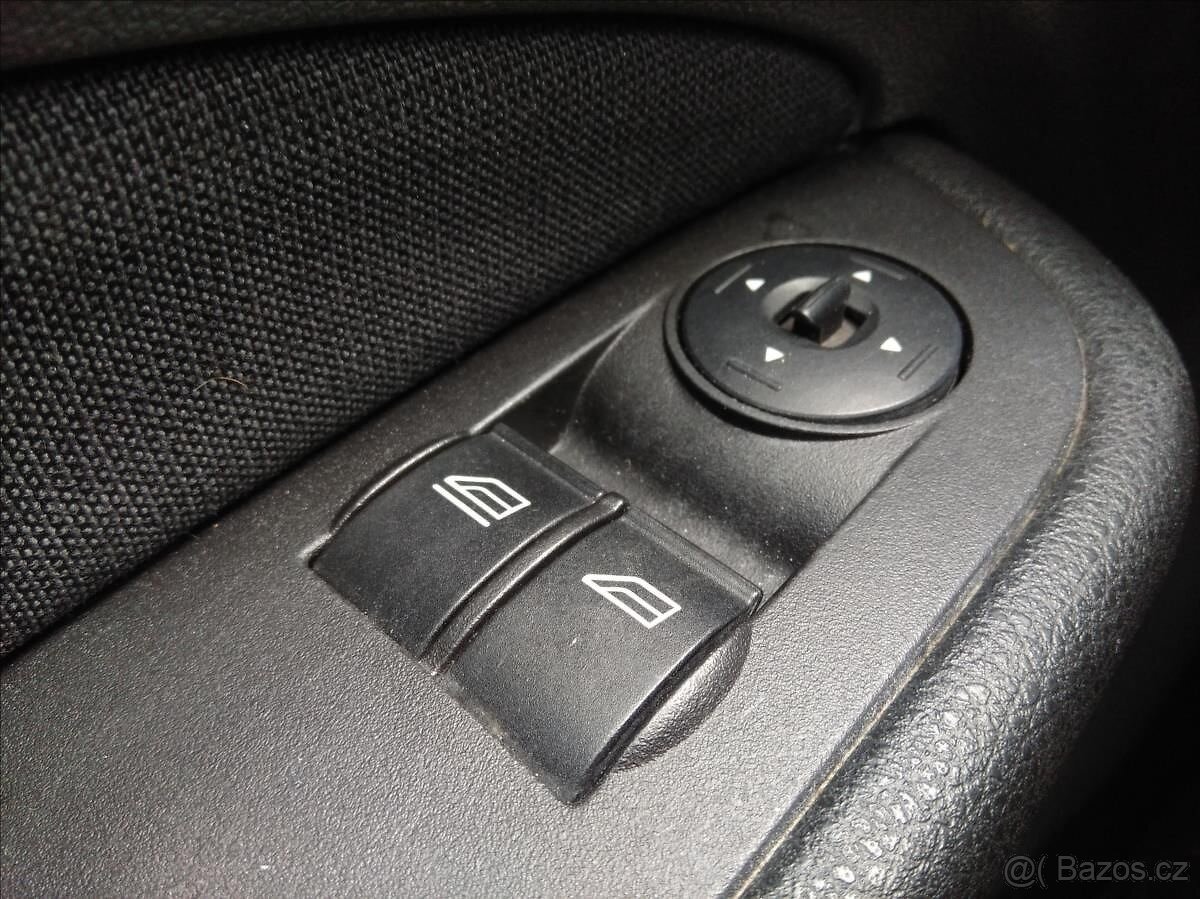 Ford Focus 1,6 i 1.MAJ"Klima"Tažné" - 13