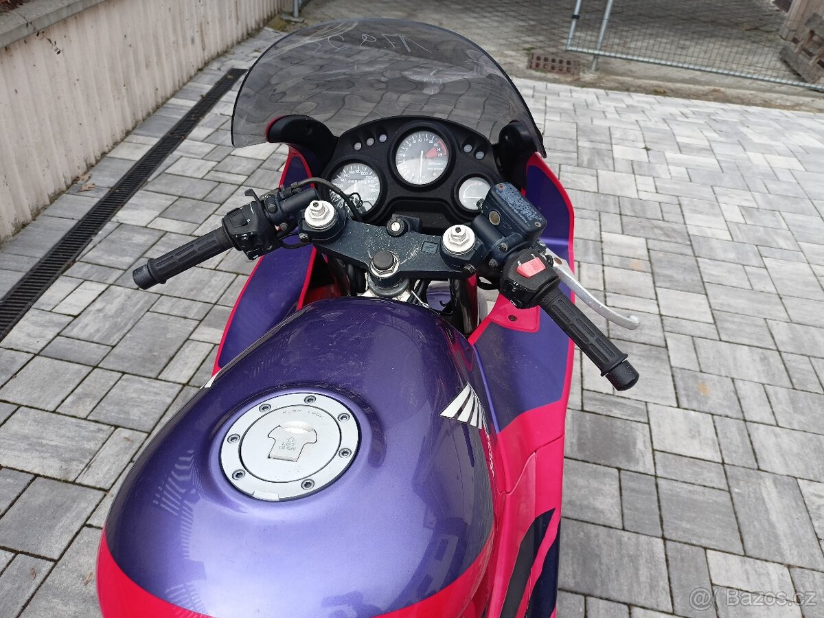 Honda CBR 600 - 13